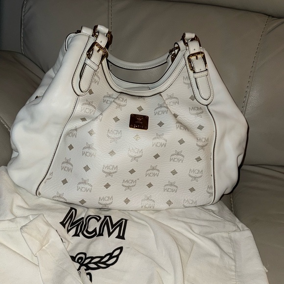 MCM Visetos White Leather Drawstring Hobo Tote with Gold Hardware & Dual Closure - Picture 2 of 16